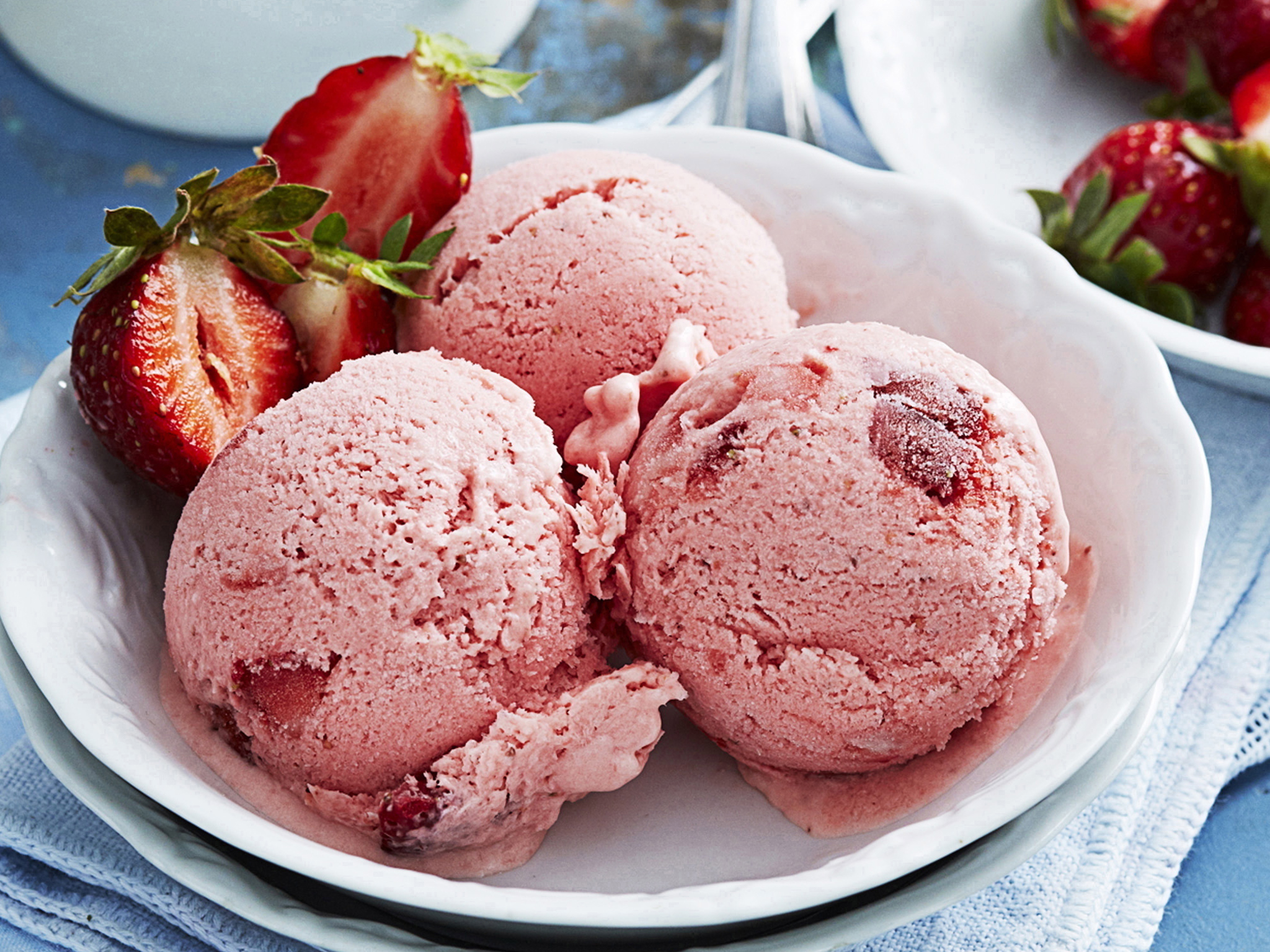 Strawberry ice cream steam фото 1